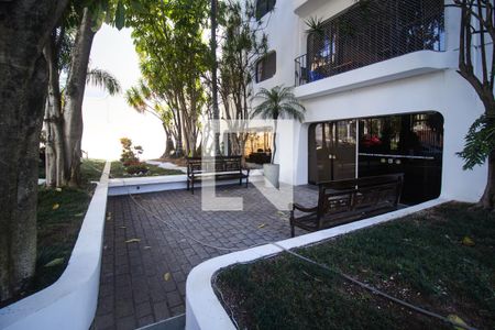 Apartamento para alugar com 154m², 4 quartos e 2 vagas Apartamento para alugar com 154m², 4 quartos e 2 vagasÁrea comum