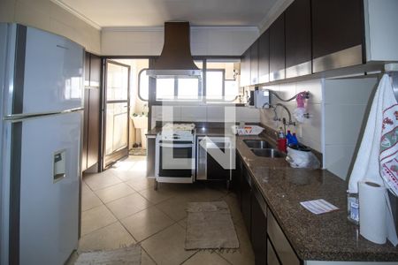 Apartamento para alugar com 154m², 4 quartos e 2 vagas Apartamento para alugar com 154m², 4 quartos e 2 vagasCozinha