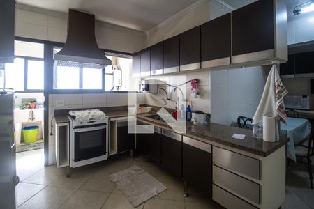 Apartamento para alugar com 154m², 4 quartos e 2 vagas Apartamento para alugar com 154m², 4 quartos e 2 vagasCozinha