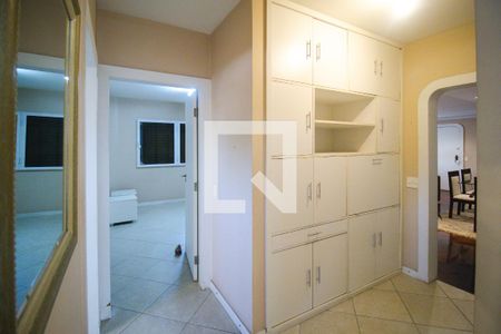 Apartamento para alugar com 154m², 4 quartos e 2 vagas Apartamento para alugar com 154m², 4 quartos e 2 vagasCorredor
