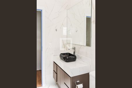 Casa à venda com 240m², 4 quartos e 2 vagasBanheiro da Suíte