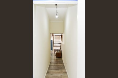 Casa à venda com 240m², 4 quartos e 2 vagasCorredor