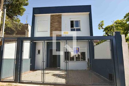 Casa à venda com 240m², 4 quartos e 2 vagasFachada