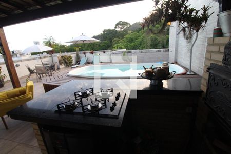 Apartamento à venda com 224m², 4 quartos e 2 vagasChurrasqueira