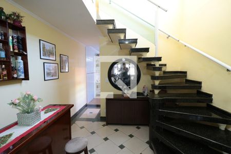 Sala - Escada de casa à venda com 3 quartos, 114m² em Vila Nova Carolina, São Paulo