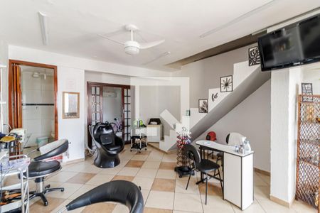 Casa à venda com 175m², 4 quartos e 2 vagasSalão