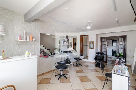 Casa à venda com 175m², 4 quartos e 2 vagasSalão