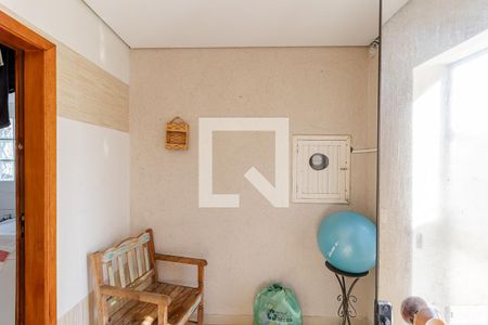 Casa à venda com 175m², 4 quartos e 2 vagasHall