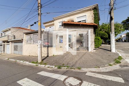 Casa à venda com 175m², 4 quartos e 2 vagasFachada