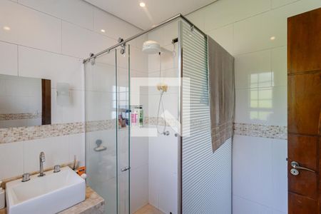 Casa à venda com 175m², 4 quartos e 2 vagasBanheiro