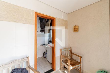 Casa à venda com 175m², 4 quartos e 2 vagasHall