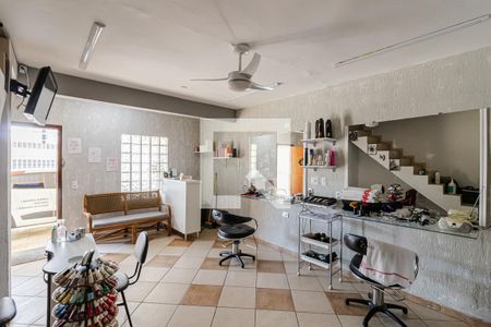 Casa à venda com 175m², 4 quartos e 2 vagasSalão