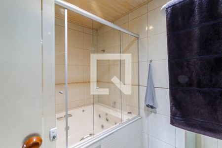 Casa à venda com 175m², 4 quartos e 2 vagasBanheiro da Suíte