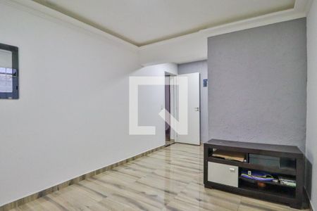Quarto 2 de casa para alugar com 2 quartos, 60m² em Vila Marari, São Paulo