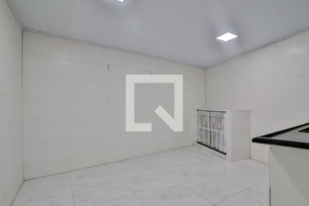 Cozinha de casa para alugar com 2 quartos, 60m² em Vila Marari, São Paulo
