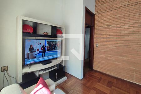 Sala de TV de casa à venda com 4 quartos, 255m² em Vila Nova Sao Jose, Campinas
