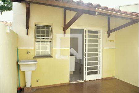 Casa de condomínio para alugar com 99m², 2 quartos e 1 vagaÁrea de Serviço
