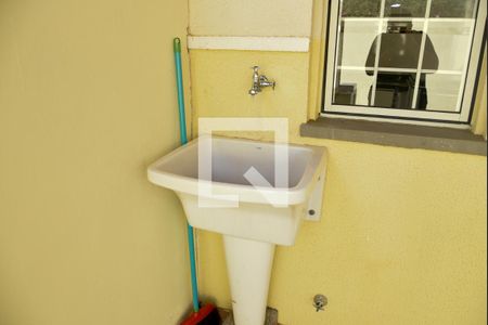 Casa de condomínio para alugar com 99m², 2 quartos e 1 vagaDetalhe da area de serviço