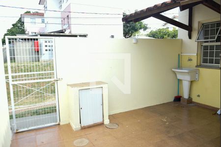 Casa de condomínio para alugar com 99m², 2 quartos e 1 vagaÁrea de Serviço