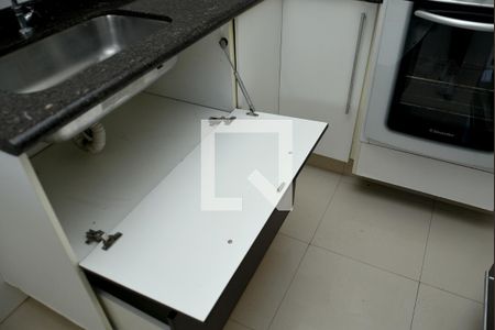 Casa de condomínio para alugar com 99m², 2 quartos e 1 vagaCozinha - Armários