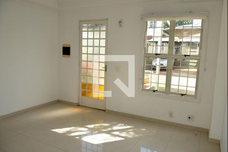 Sala de casa de condomínio para alugar com 2 quartos, 99m² em Parque Villa Flores, Sumaré