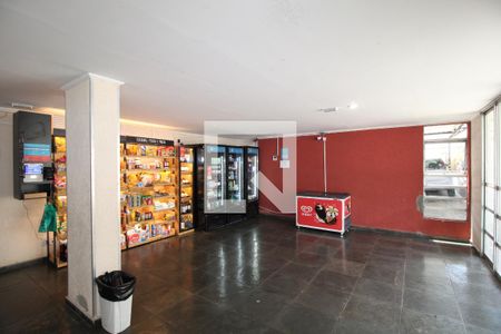 Apartamento para alugar com 46m², 2 quartos e 1 vagamercado