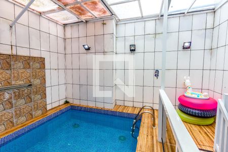 Casa para alugar com 250m², 3 quartos e 8 vagasPiscina