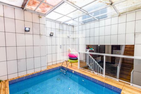 Casa para alugar com 250m², 3 quartos e 8 vagasPiscina