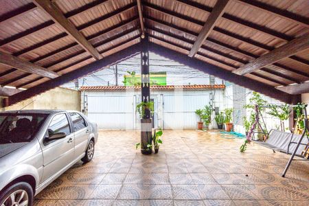 Casa para alugar com 250m², 3 quartos e 8 vagasQuintal