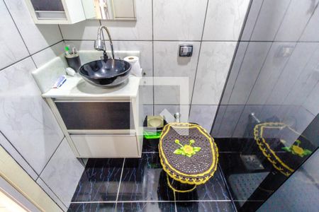 Casa para alugar com 250m², 3 quartos e 8 vagasBanheiro 2
