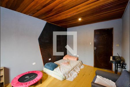 Casa à venda com 1025m², 4 quartos e 2 vagas Casa à venda com 1025m², 4 quartos e 2 vagasQuarto 4