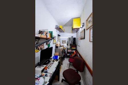 Casa à venda com 1025m², 4 quartos e 2 vagas Casa à venda com 1025m², 4 quartos e 2 vagasEscritório