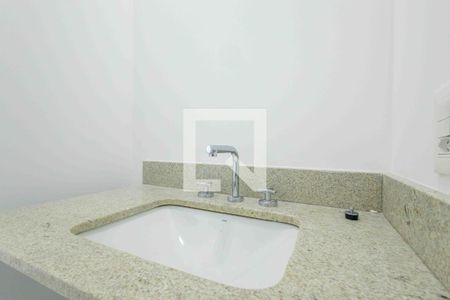 Apartamento para alugar com 78m², 2 quartos e 1 vaga Apartamento para alugar com 78m², 2 quartos e 1 vagaBanheiro da Suíte