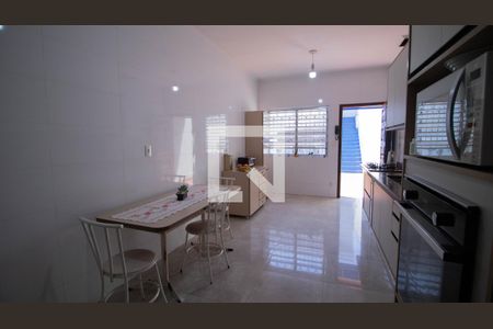 Casa para alugar com 480m², 4 quartos e 4 vagasCozinha - Armários