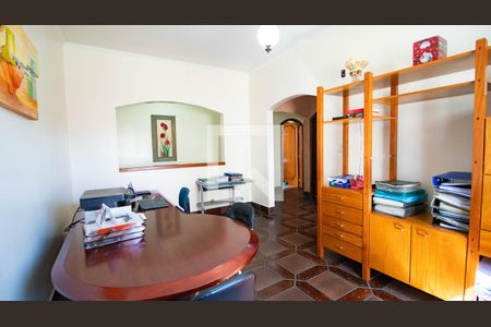 Casa para alugar com 480m², 4 quartos e 4 vagasEscritório ou Quarto