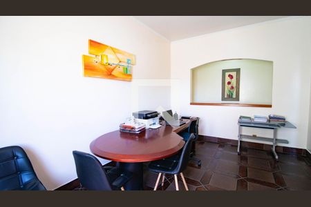 Casa para alugar com 480m², 4 quartos e 4 vagasEscritório ou Quarto