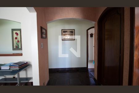 Casa para alugar com 480m², 4 quartos e 4 vagasCorredor