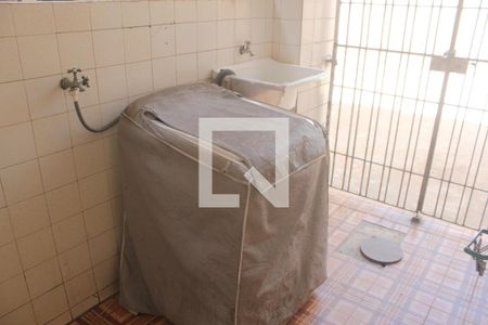 Casa à venda com 140m², 3 quartos e 2 vagasÁrea de Serviço