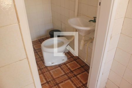 Casa à venda com 140m², 3 quartos e 2 vagasBanheiro de Serviço
