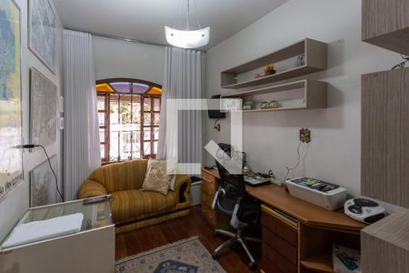 Escritório de casa para alugar com 4 quartos, 300m² em Santa Amelia, Belo Horizonte