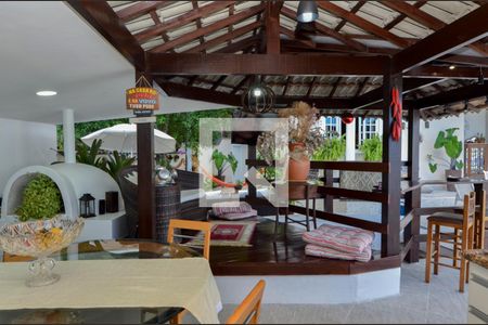 Casa de condomínio à venda com 450m², 5 quartos e 1 vagaÁrea externa