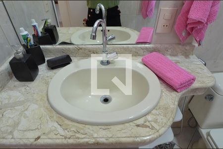 Casa de condomínio à venda com 450m², 5 quartos e 1 vagaBanheiro social