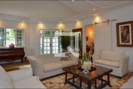 Casa de condomínio à venda com 450m², 5 quartos e 1 vagaSala