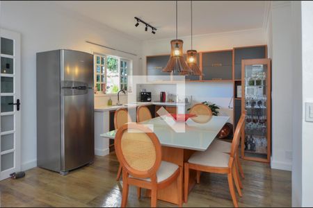 Casa de condomínio à venda com 450m², 5 quartos e 1 vagaCozinha