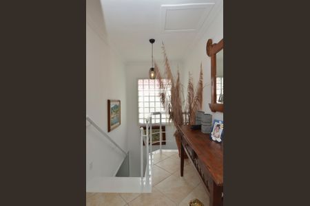 Casa de condomínio à venda com 450m², 5 quartos e 1 vagaHall