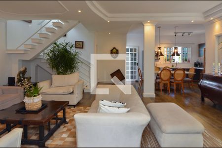 Casa de condomínio à venda com 450m², 5 quartos e 1 vagaSala