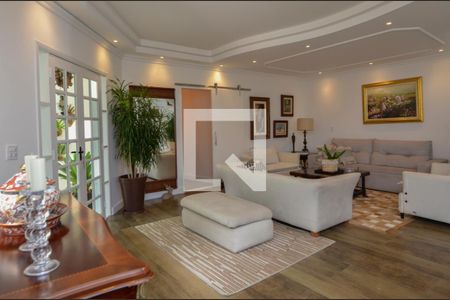 Casa de condomínio à venda com 450m², 5 quartos e 1 vagaSala