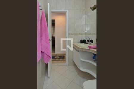 Casa de condomínio à venda com 450m², 5 quartos e 1 vagaBanheiro social