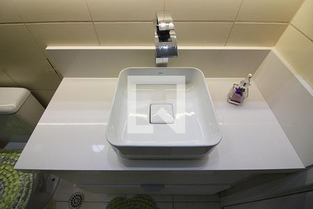 Apartamento à venda com 84m², 3 quartos e 2 vagasBanheiro Social