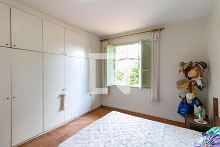 Casa à venda com 300m², 4 quartos e 2 vagasQuarto 2